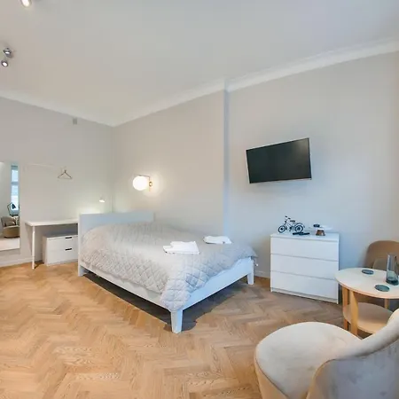 Old Town Gdansk, Sun & Snow