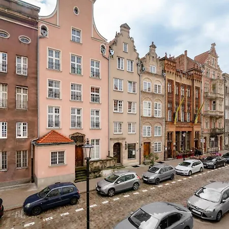 Sun & Snow, Old Town Gdansk * Gdansk