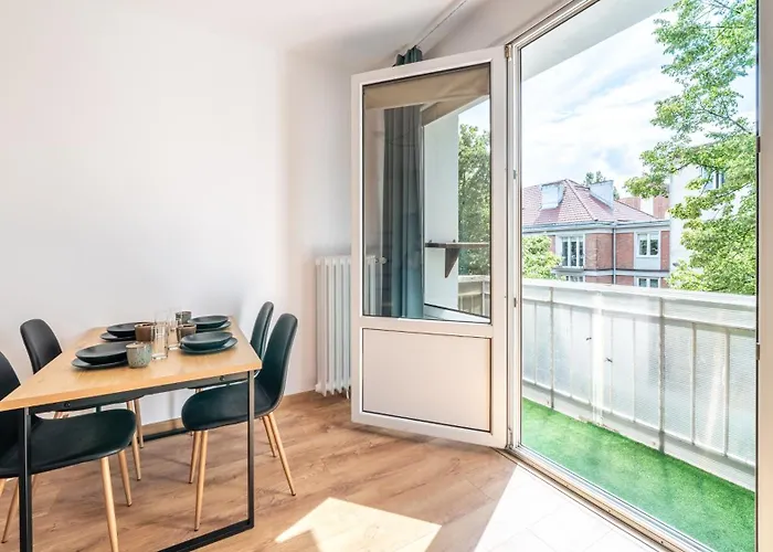 Old Town Gdansk, Sun & Snow